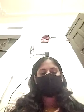 kanika05 online show from 04/22/26, 06:42