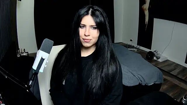 Nicole Pars online show from 03/01/26, 04:42