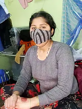 Snapshot of Cuple_masti72 chatting on 01/15/26, 05:05 Cuple masti72 online show from 01/15/26, 05:05