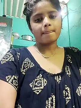 Snapshot of Cuple_masti72 chatting on 06/25/26, 06:18 Cuple masti72 online show from 06/25/26, 06:18