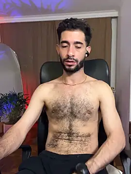 Snapshot of _YOURHERO chatting on 12/15/25, 07:01 YOURHERO online show from 12/15/25, 07:01