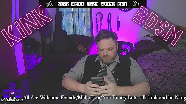 Snapshot of Bi_Master_Mack chatting on 12/19/25, 03:19 Bi Master Mack online show from 12/19/25, 03:19