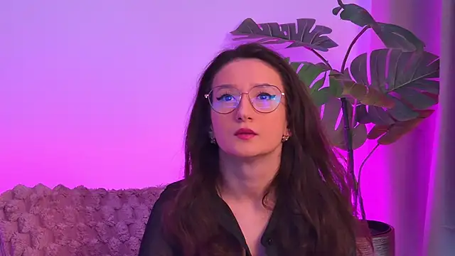 TheaMalekoo online show from 03/21/26, 07:57