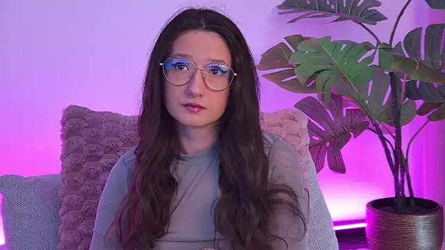 TheaMalekoo online show from 04/15/26, 06:53