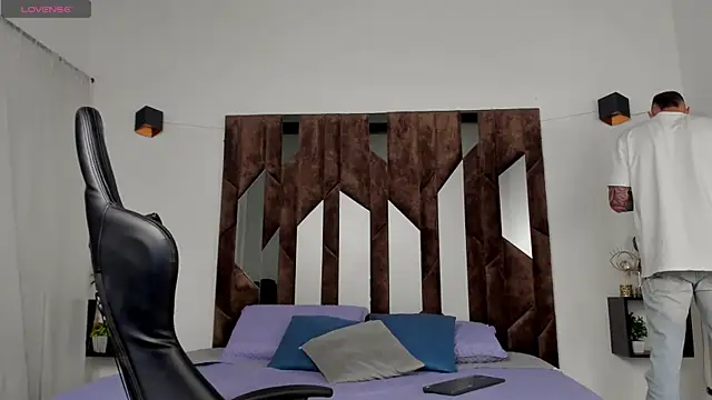 J king   online show from 04/21/26, 02:51