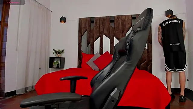 J king   online show from 04/22/26, 08:10