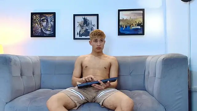 YOUNG GUYS1 online show from 03/20/26, 07:35