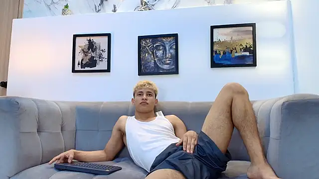 YOUNG GUYS1 online show from 04/16/26, 07:20