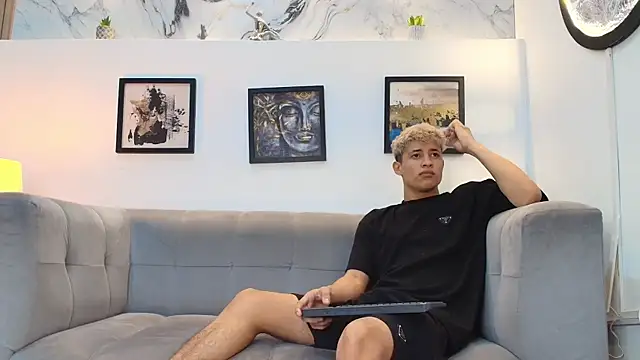 YOUNG GUYS1 online show from 04/19/26, 07:18