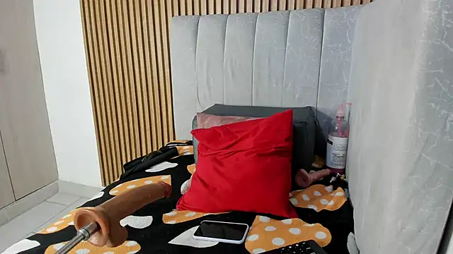 Snapshot of TiifanyGrey chatting on 01/07/26, 02:25 TiifanyGrey online show from 01/07/26, 02:25