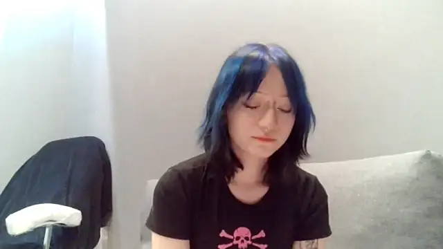 Snapshot of Shine_Luna chatting on 03/14/26, 08:36 Shine Luna online show from 03/14/26, 08:36