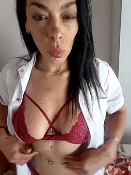 Snapshot of dulcemorela83 chatting on 12/16/25, 03:39 dulcemorela83 online show from 12/16/25, 03:39