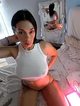 Snapshot of dulcemorela83 chatting on 02/13/26, 05:31 dulcemorela83 online show from 02/13/26, 05:31