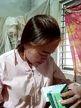 little-effy online show from 02/09/26, 06:17