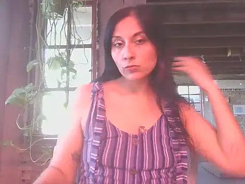 Snapshot of DommeVioleta chatting on 05/08/26, 12:27 DommeVioleta online show from 05/08/26, 12:27