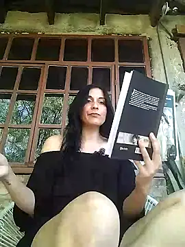 Snapshot of DommeVioleta chatting on 05/09/26, 10:37 DommeVioleta online show from 05/09/26, 10:37