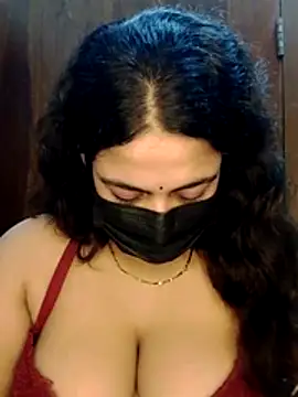 Snapshot of nosrat014 chatting on 05/13/26, 05:43 nosrat014 online show from 05/13/26, 05:43