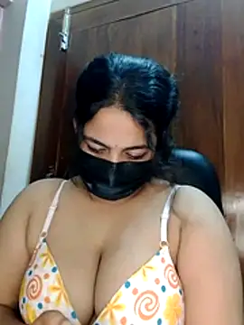 Snapshot of nosrat014 chatting on 06/05/26, 06:13 nosrat014 online show from 06/05/26, 06:13