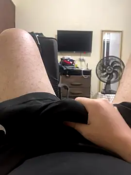 Snapshot of branquim788 chatting on 12/14/25, 04:29 branquim788 online show from 12/14/25, 04:29