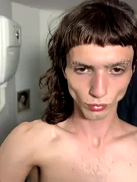 Alayafatttt online show from 12/15/25, 04:50