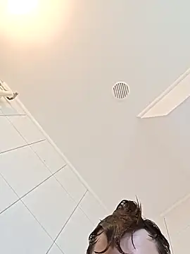 Max69690 online show from 04/23/26, 08:24