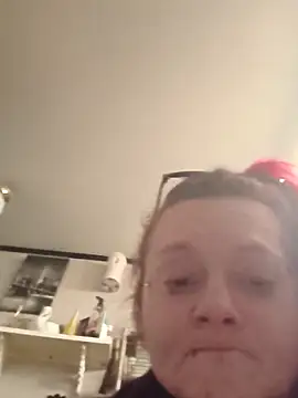 Snapshot of MidnightSeducer@xh chatting on 02/16/26, 07:32 MidnightSeducerxh online show from 02/16/26, 07:32