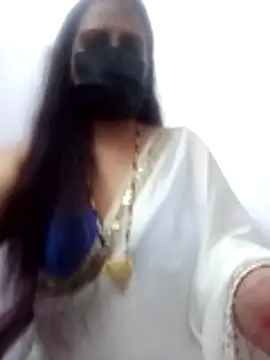 Snapshot of kusbu0077 chatting on 02/18/26, 04:19 kusbu0077 online show from 02/18/26, 04:19