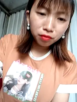 Huong 99 online show from 12/14/25, 02:17