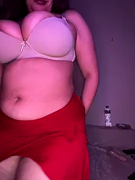 Snapshot of Bosyca chatting on 01/05/26, 05:38 Bosyca online show from 01/05/26, 05:38