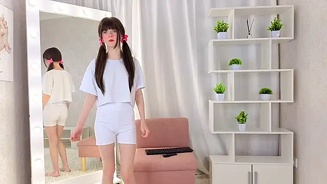 ViollaBloom online show from 02/10/26, 08:46