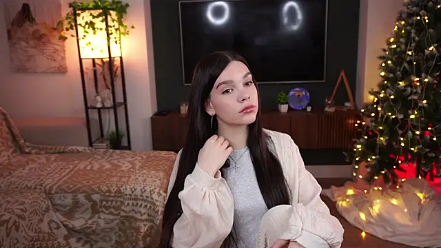 CarolynnDepetris online show from 12/16/25, 07:46