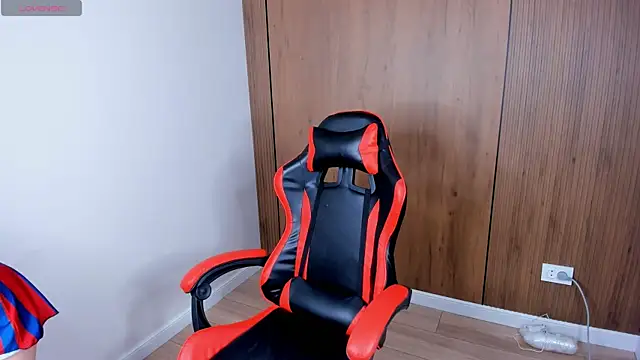 Semilia son online show from 12/16/25, 01:54