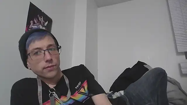 AskAveryAnything online show from 12/19/25, 02:07