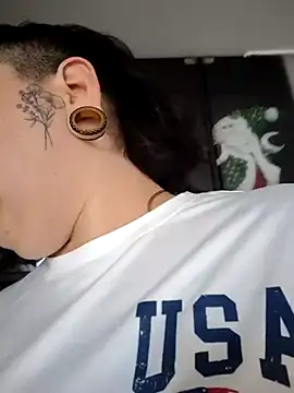 Divine Pouvoir online show from 02/27/26, 07:58