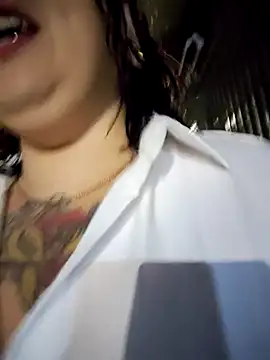 Divine Pouvoir online show from 04/02/26, 11:35