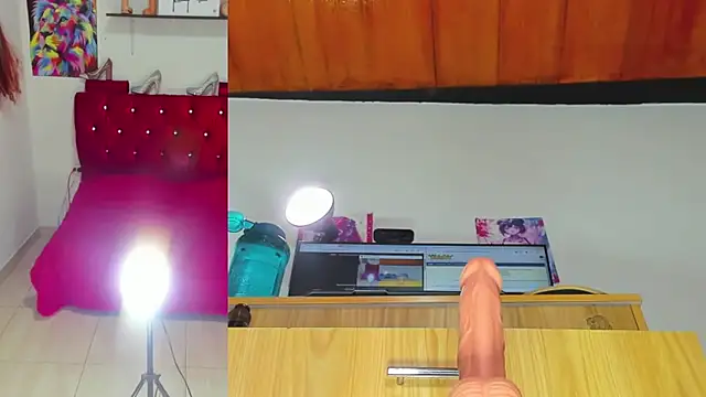 aisha funny online show from 04/11/26, 03:11