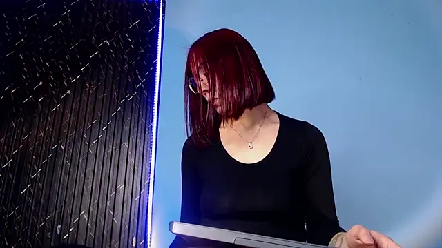 Moolly Evanz online show from 02/21/26, 04:30