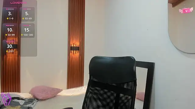 VivianOwen9 online show from 01/14/26, 12:33