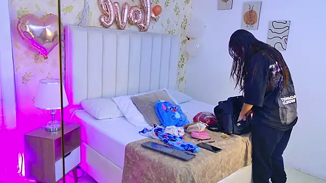 Celeste Clarke online show from 02/16/26, 07:54