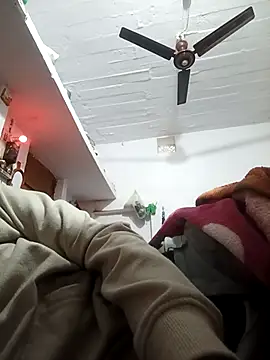 Snapshot of Lovely_priya1001 chatting on 12/16/25, 02:27 Lovely priya1001 online show from 12/16/25, 02:27