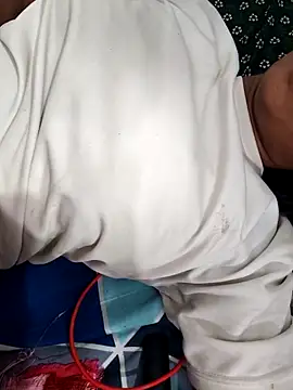 Lovely priya1001 online show from 04/23/26, 01:13