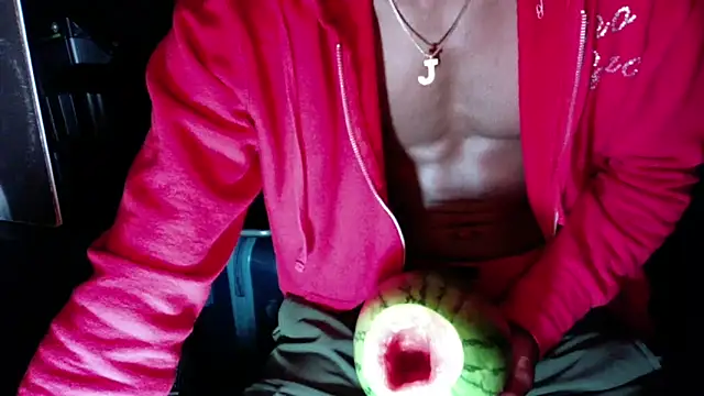 ISLANDBANANA1 online show from 12/15/25, 07:01