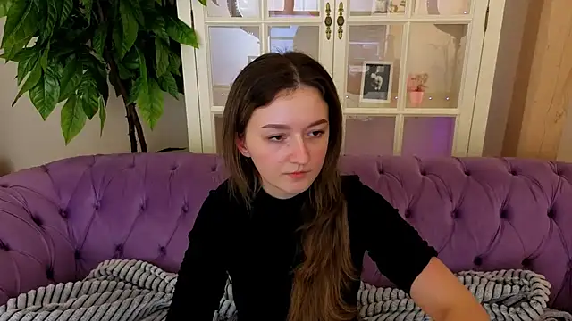 CyrenaLuxe online show from 03/20/26, 06:24