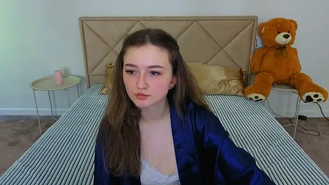 CyrenaLuxe online show from 05/03/26, 11:49