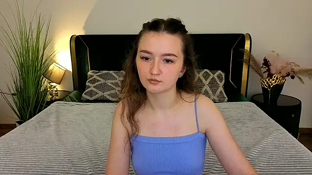 CyrenaLuxe online show from 05/11/26, 07:33