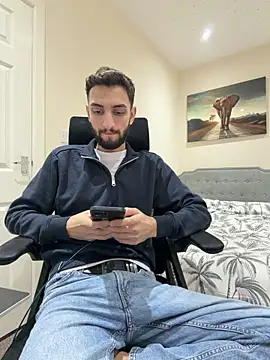 Juliann69Ramiro online show from 01/16/26, 05:39