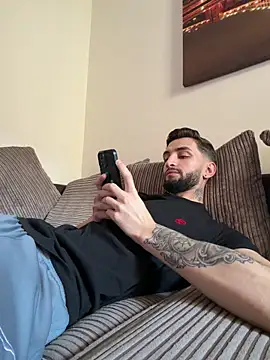 Juliann69Ramiro online show from 01/17/26, 02:11