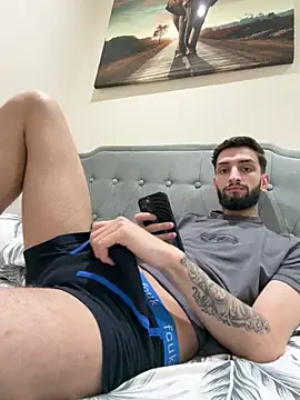 Juliann69Ramiro online show from 02/01/26, 09:41