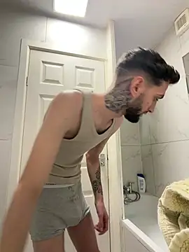 Juliann69Ramiro online show from 02/18/26, 08:05