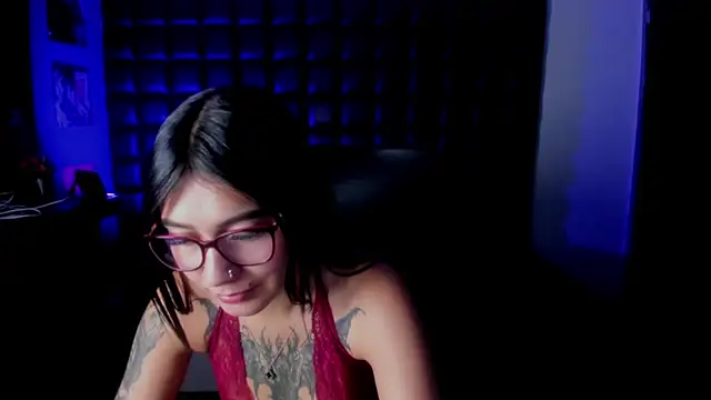 MiaFox 03 online show from 04/23/26, 11:18